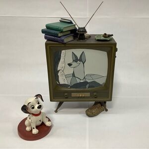 Walt Disney collection “Come on Lucky” Lucky and TV from 101 Dalmatians with box